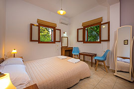 Double Bedroom villa Old Well
