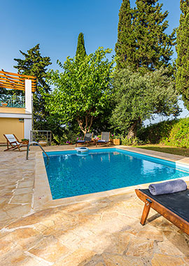 villa Old Well Swimming pool