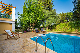 Swimming pool villa Old Well
